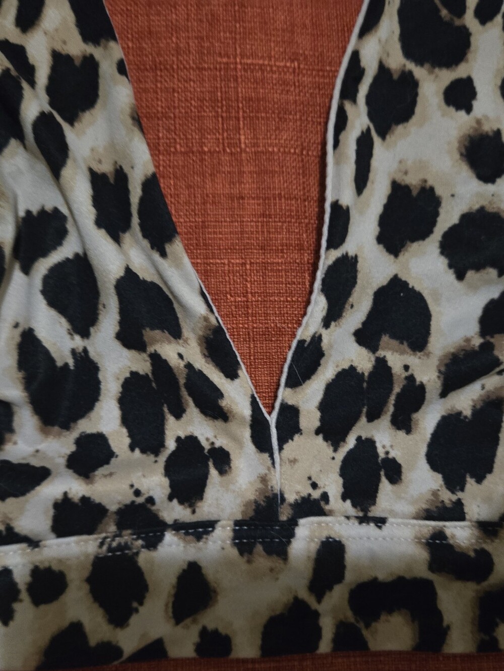 Medium Leopard Print V-Neck Crop Top - Brown/Black NWOT - Picture 6 of 10